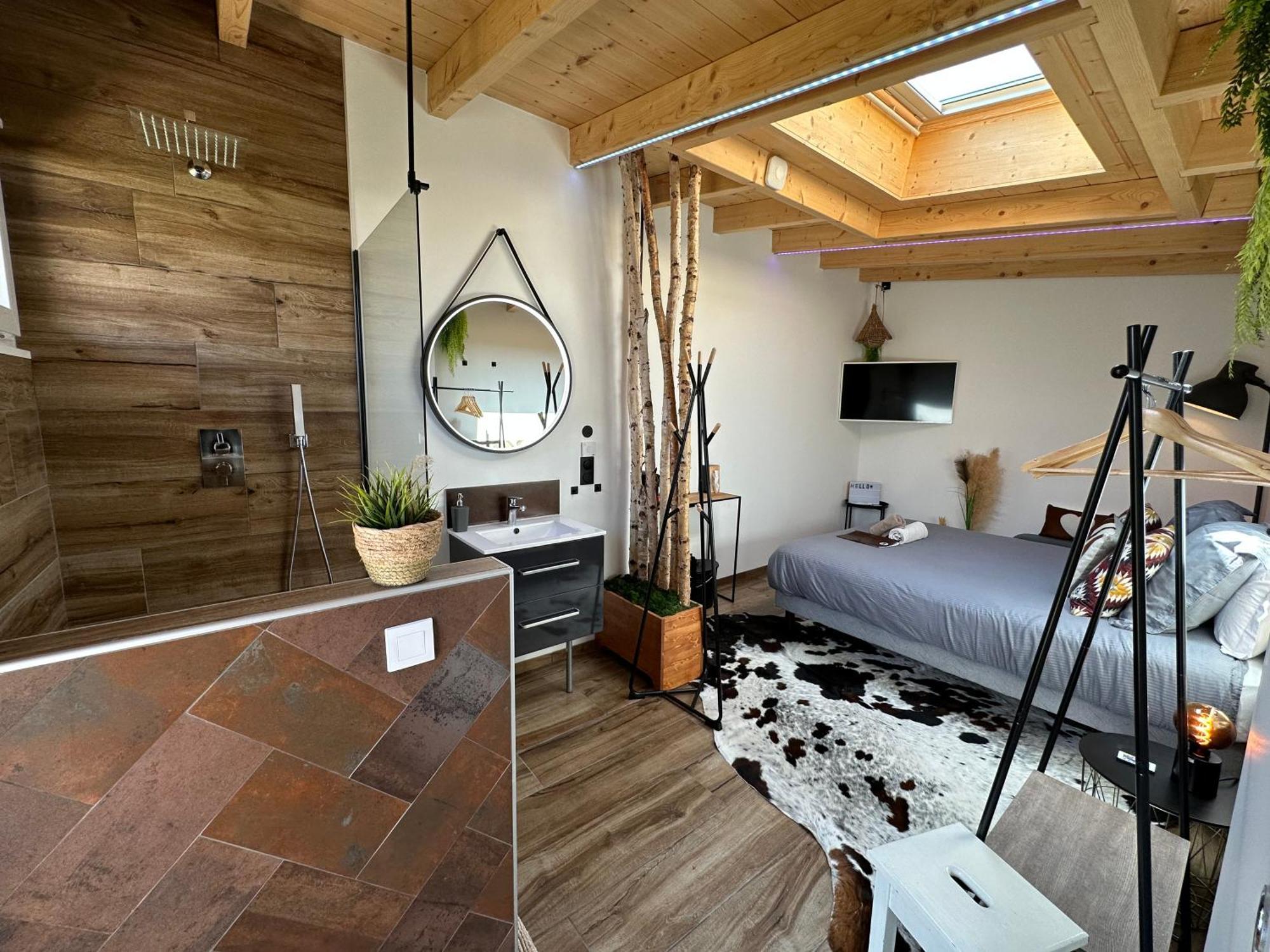 La Villa D'Helene 2 - Chambres D'Hotes Bnb Et Appartements - Клюз Екстериор снимка